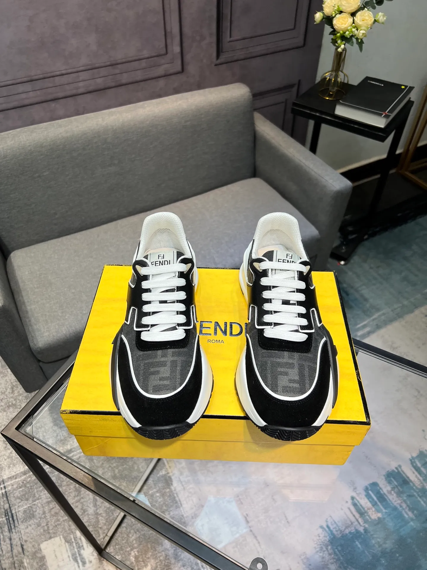 Men's shoes 💰580 FENDI men's fashion casual shoes 👟Hot sale🔥Official website 1:1 replica ⬆️Original quality - Original leather - Original breathable mesh lining Original outsole 1:1 replica, code number 38-44 (45-46 customized)